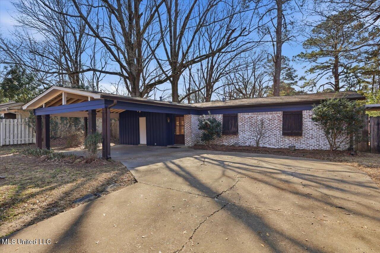 1206 Arlington St - Photo 3 of 27