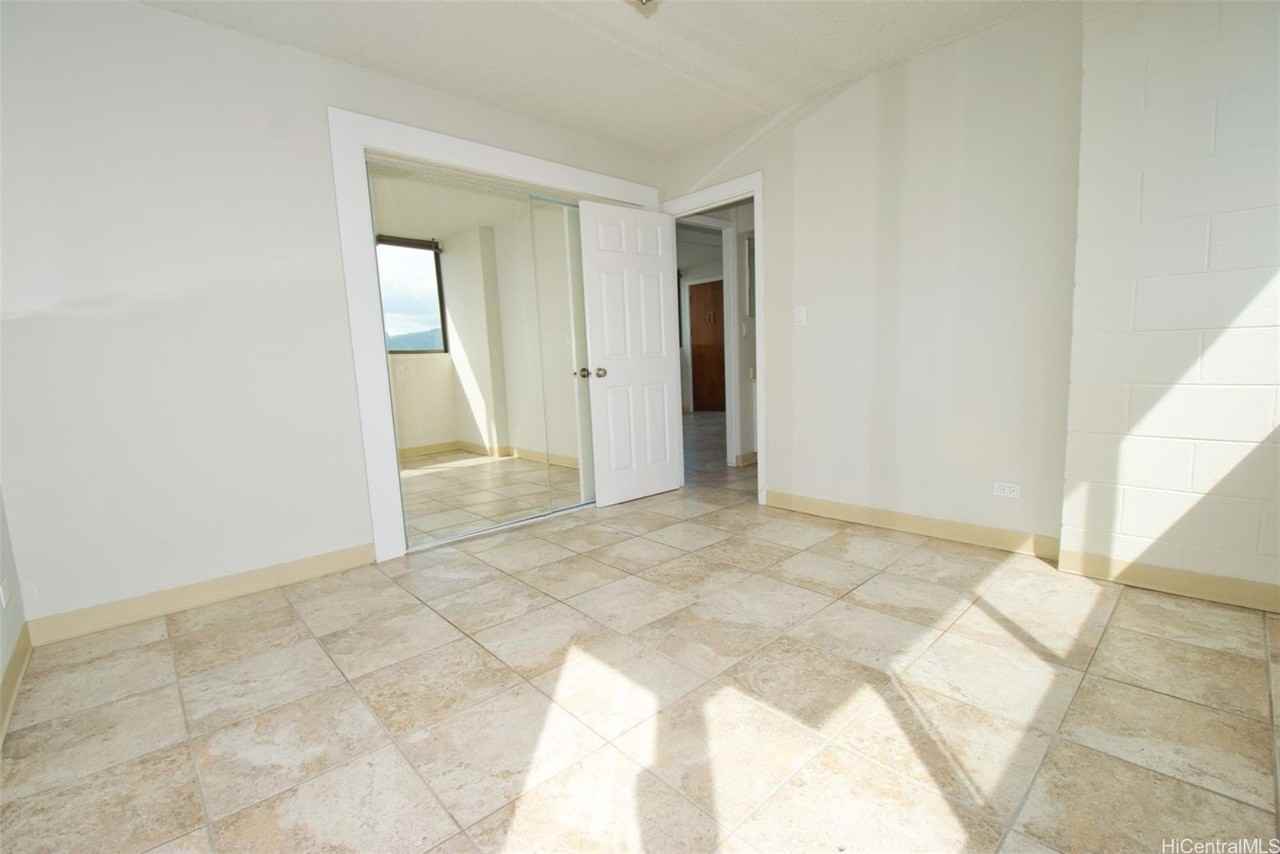 1040 Kinau St #1101 - Photo 6 of 22