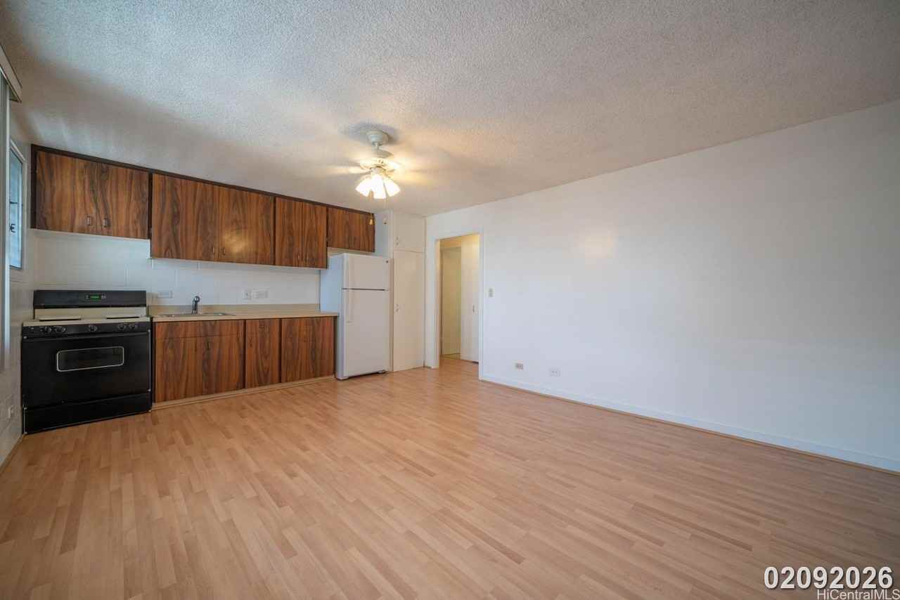 1145 Davenport St #306 - Photo 5 of 19