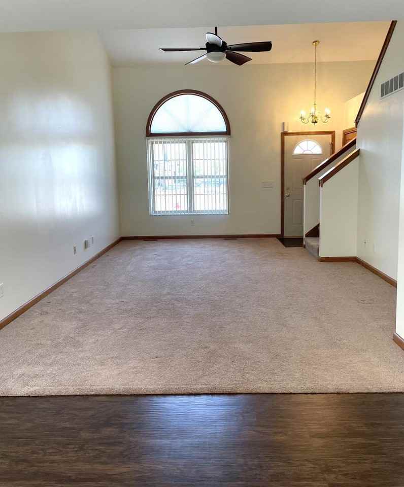 2901 Goldenrod Ln - Photo 2 of 12