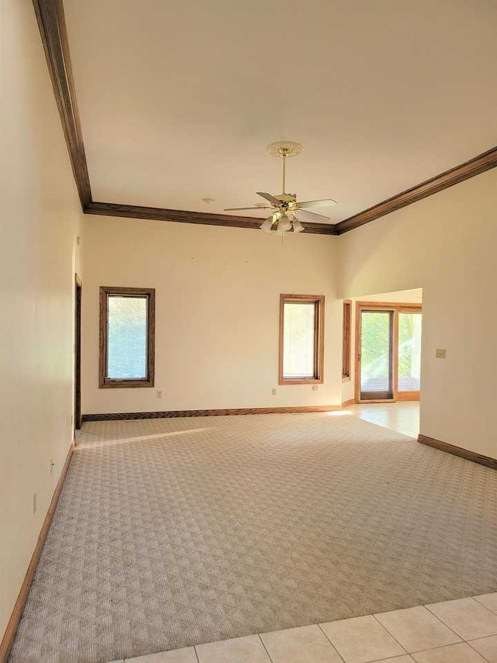 10349 Sutton Pl - Photo 3 of 32