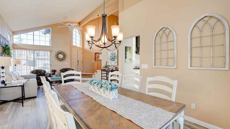 9520 Wellington Cir - Photo 7 of 39