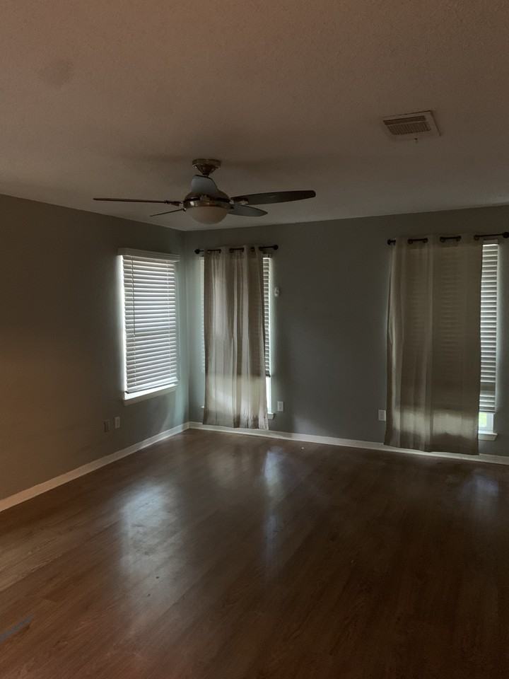 12709 Pheasant Run - Photo 3 of 13