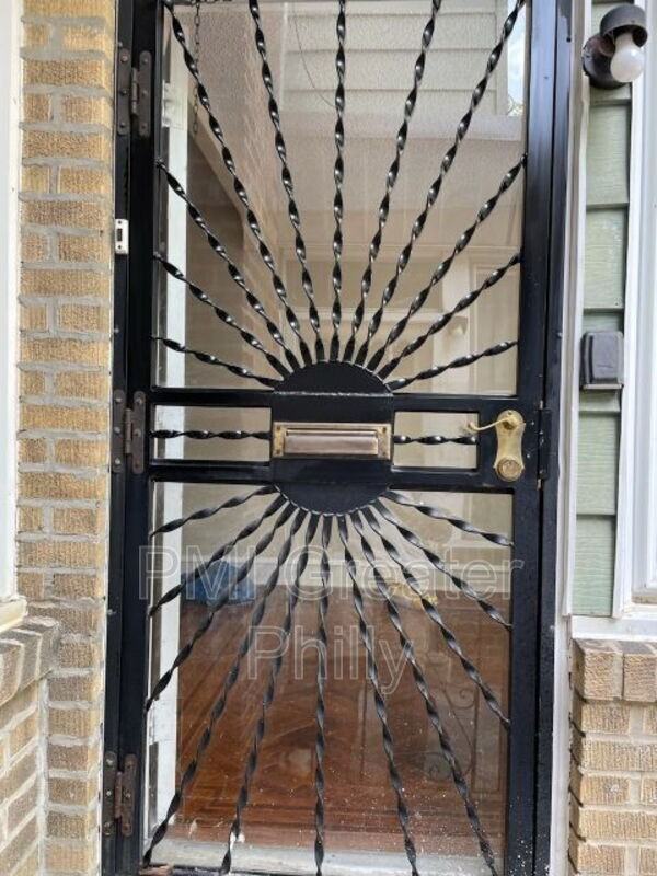 5036 Stenton Ave - Photo 2 of 30