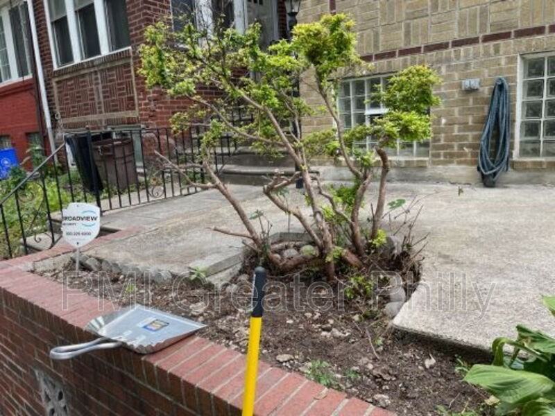 5036 Stenton Ave - Photo 3 of 30