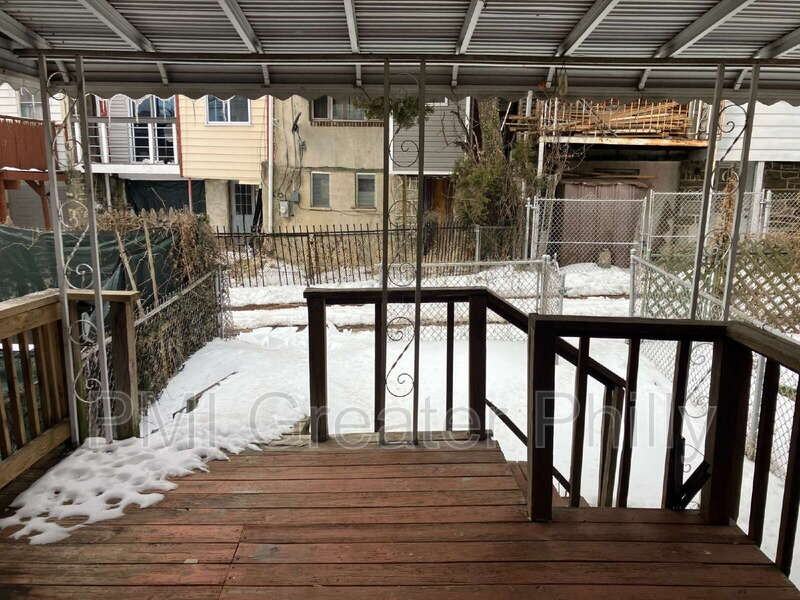 5036 Stenton Ave - Photo 4 of 30