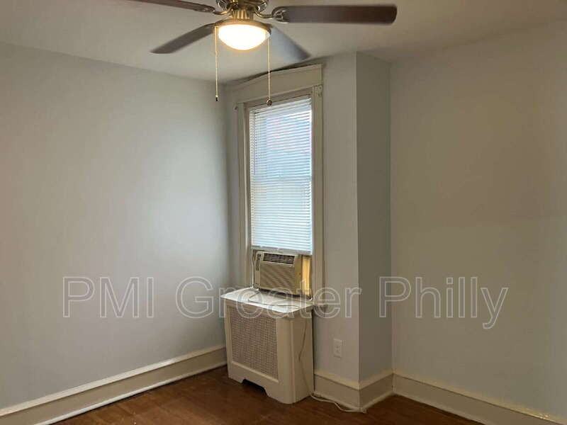 5036 Stenton Ave - Photo 7 of 30