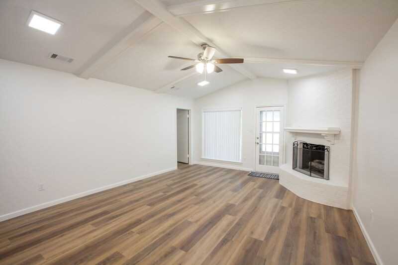 1107 Mill Valley Dr - Photo 2 of 36