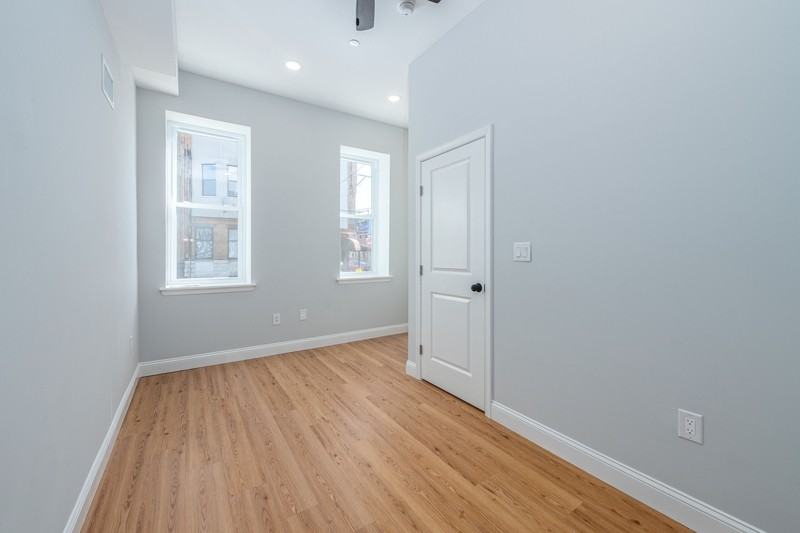 1522 S 9th St - Photo 7 of 20