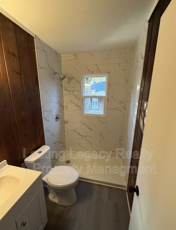 904 Marsh St - Photo 5 of 13