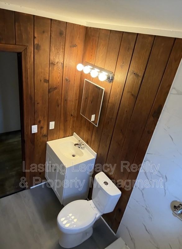 904 Marsh St - Photo 6 of 13