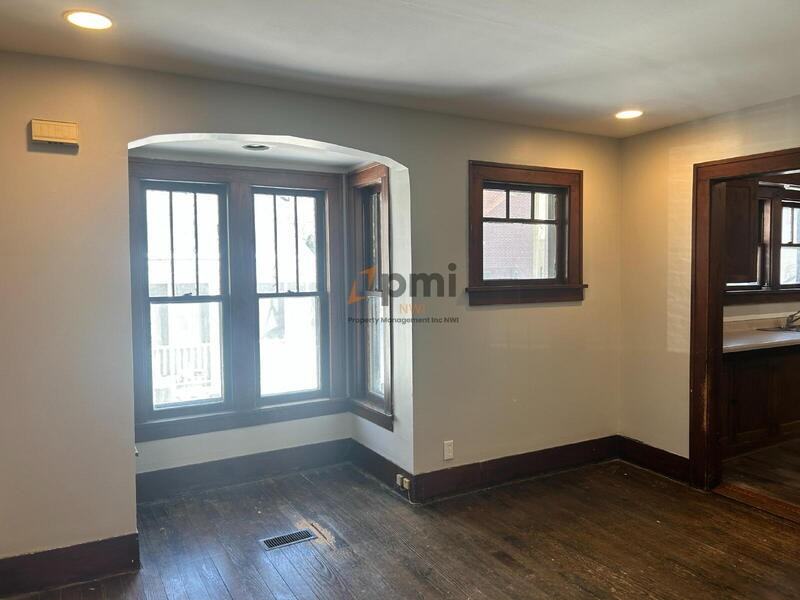 6 Willow St - Photo 4 of 17