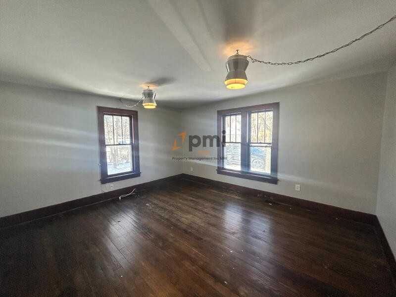 6 Willow St - Photo 5 of 17