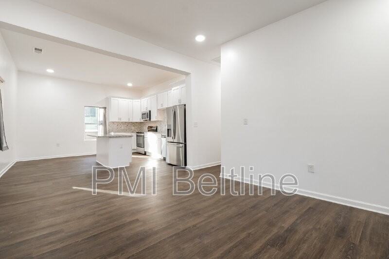 1321 Bridges Ave Sw - Photo 6 of 28