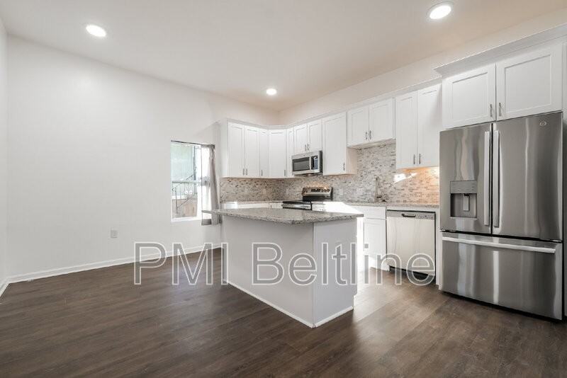 1321 Bridges Ave Sw - Photo 4 of 28