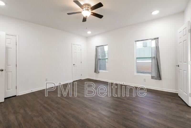 1321 Bridges Ave Sw - Photo 7 of 28