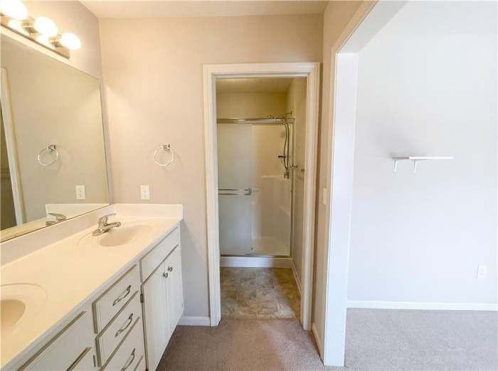 1607 Nw Hilltop Ln - Photo 4 of 15