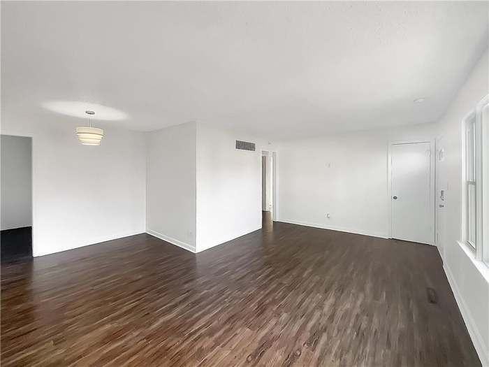 6705 N Charlotte St - Photo 3 of 15