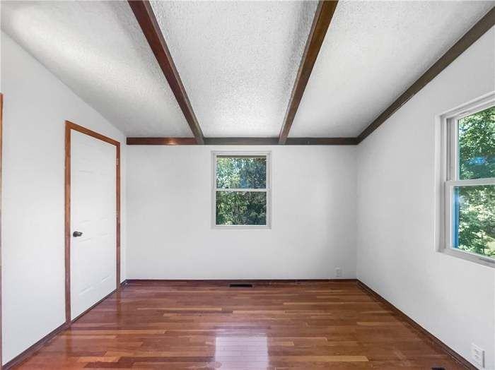 2939 Ne Jewett St - Photo 3 of 14