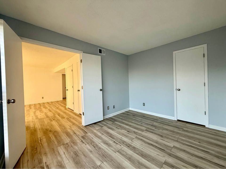 12641 W 110th Ter - Photo 2 of 21