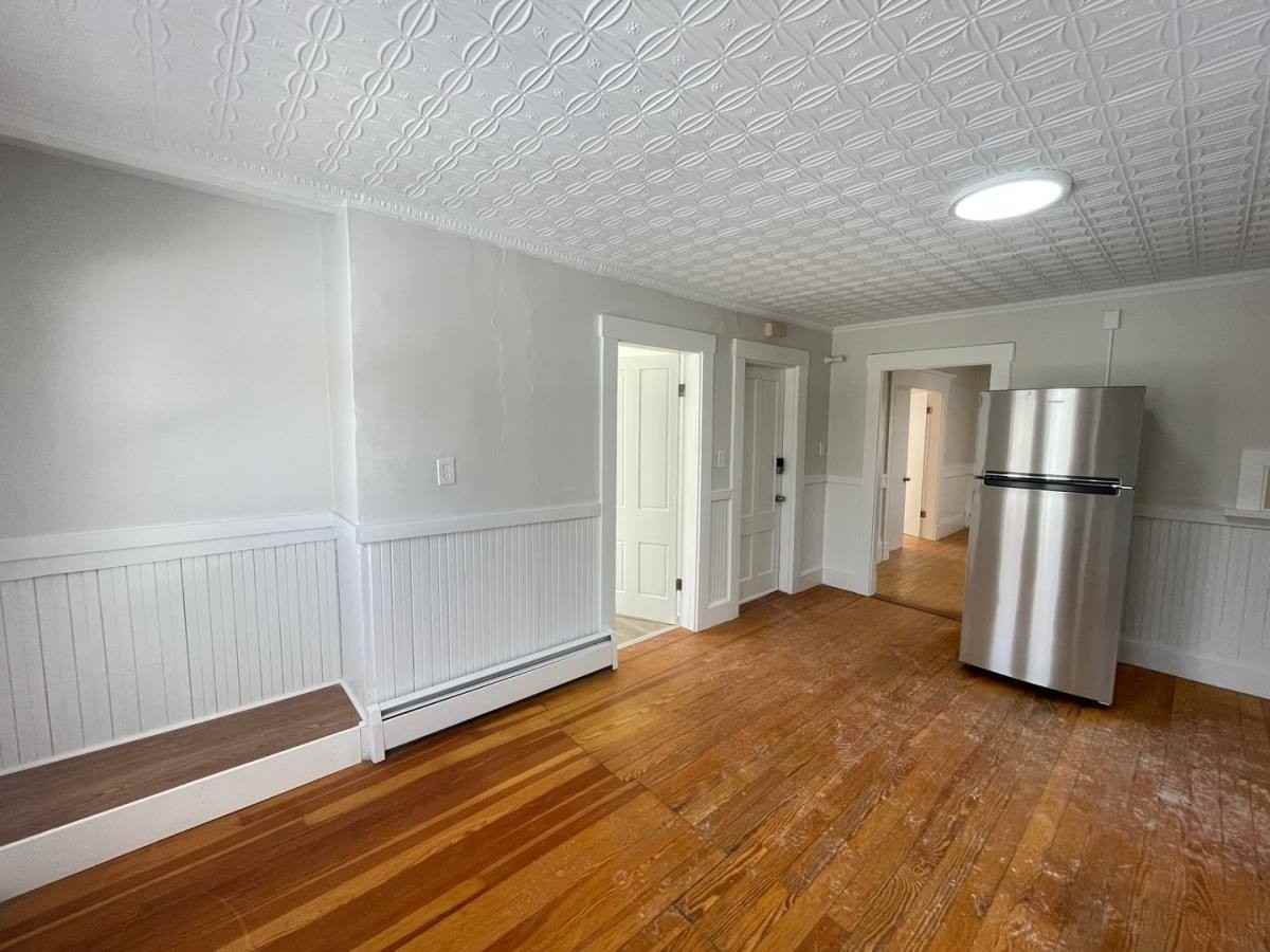 193 W Mitchell St #2 - Photo 4 of 10