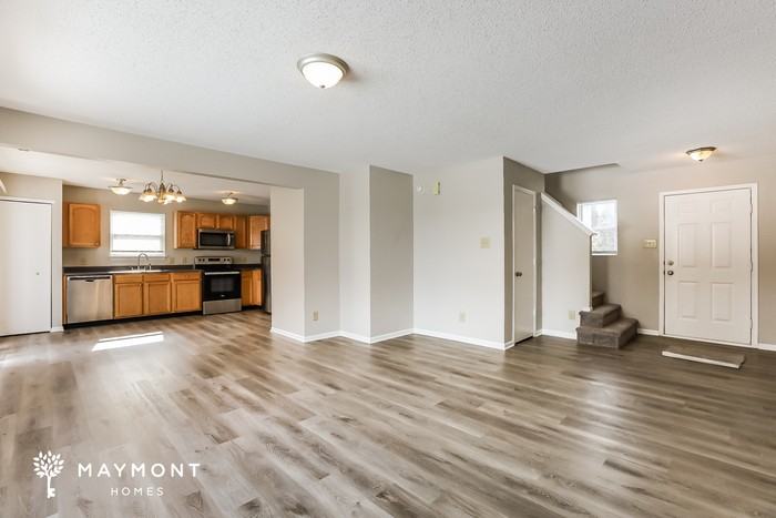 824 Olmsted Dr - Photo 5 of 16