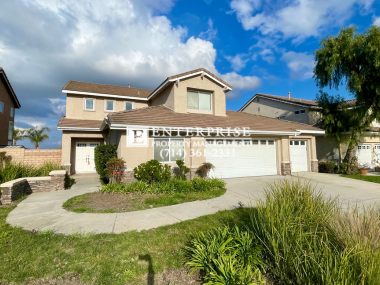 16376 Skyridge Dr - Photo 2 of 21