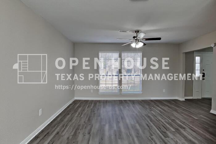 3414 Green Fields Dr - Photo 4 of 26