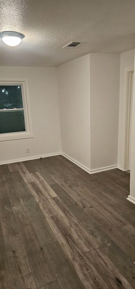 1366 Avenue A #NA - Photo 4 of 17