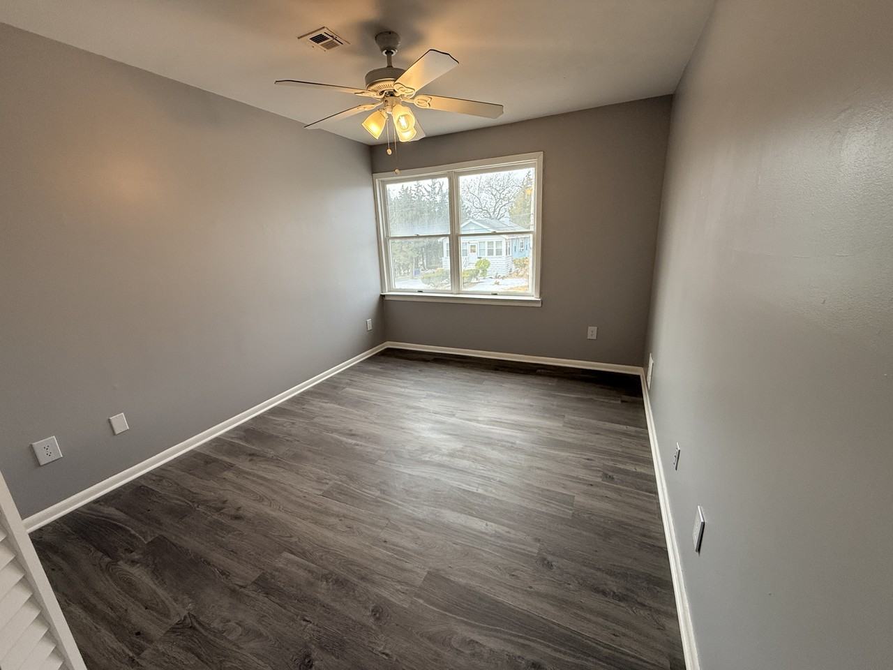 700 N Franklin Blvd Unit 302 #302 - Photo 5 of 11