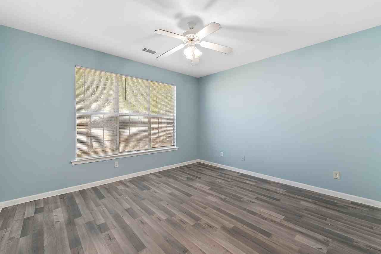 7679 Creekside Ln #7679 - Photo 7 of 17