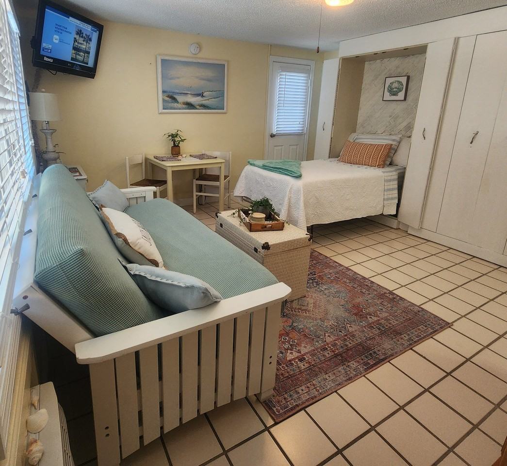 483 E Shore Dr #D4 - Photo 4 of 16