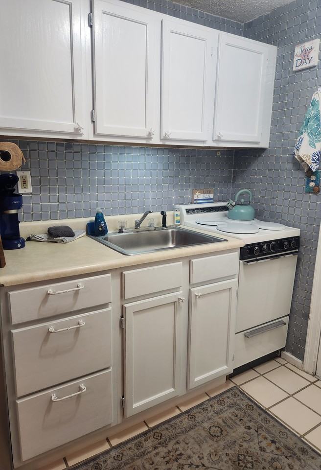 483 E Shore Dr #D4 - Photo 7 of 16