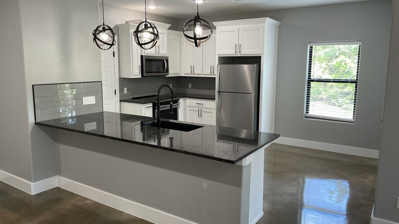 424 E Burrell St #NA - Photo 3 of 21