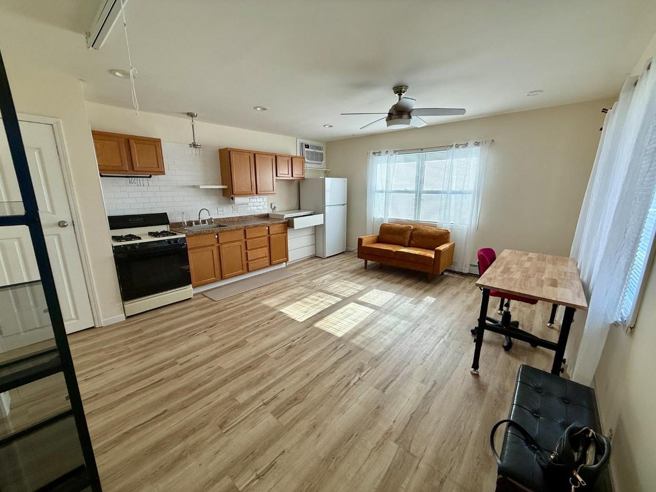 7215 University Avenue 1R - Photo 2 of 10