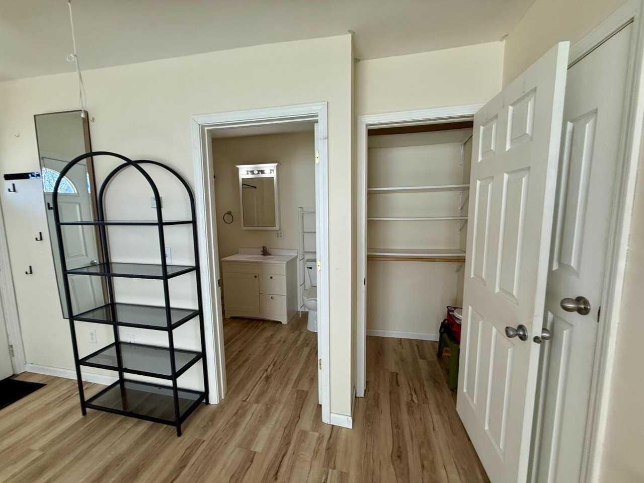 7215 University Avenue 1R - Photo 7 of 10