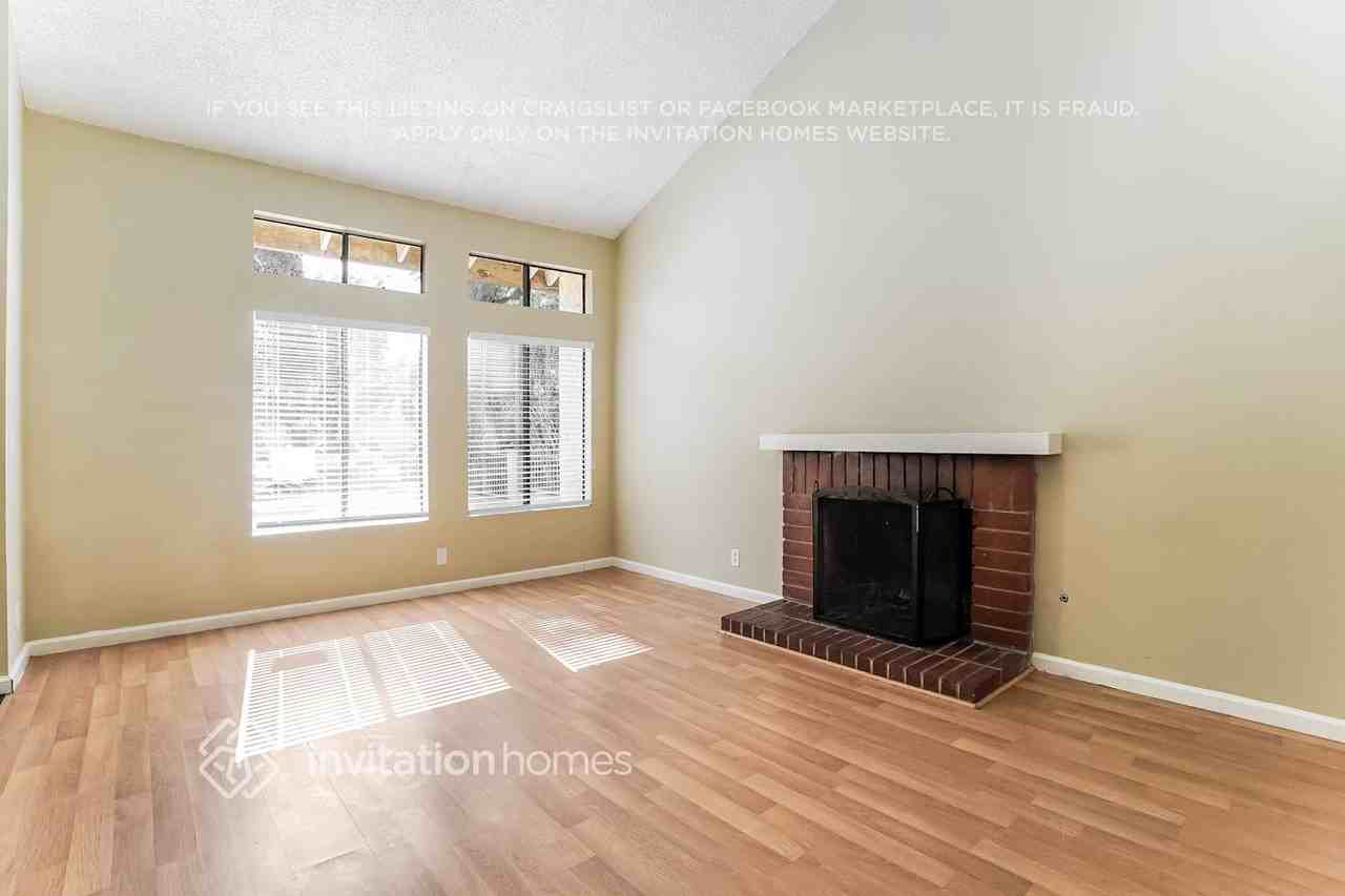 19745 Lull St - Photo 5 of 18