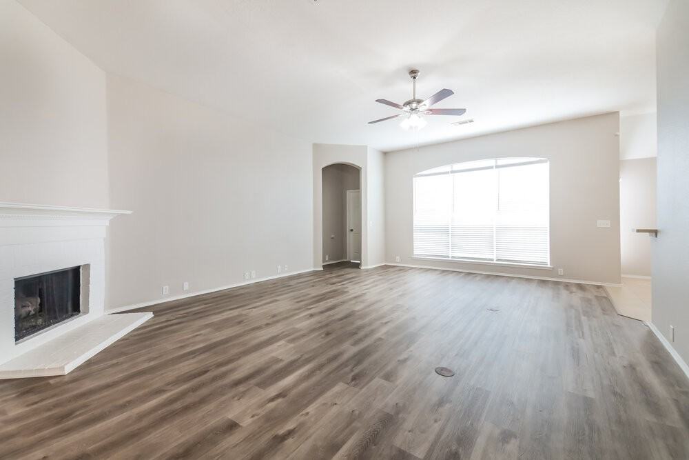 2716 Stallion Dr - Photo 5 of 16