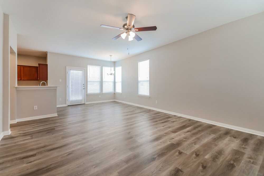 10345 Nantucket Dr - Photo 5 of 17