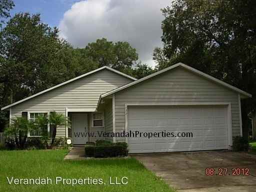 137 E 10th St - Photo 2 of 26