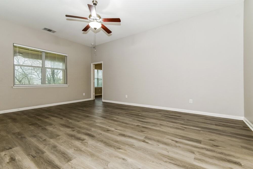 1613 Mesquite Ln - Photo 7 of 16