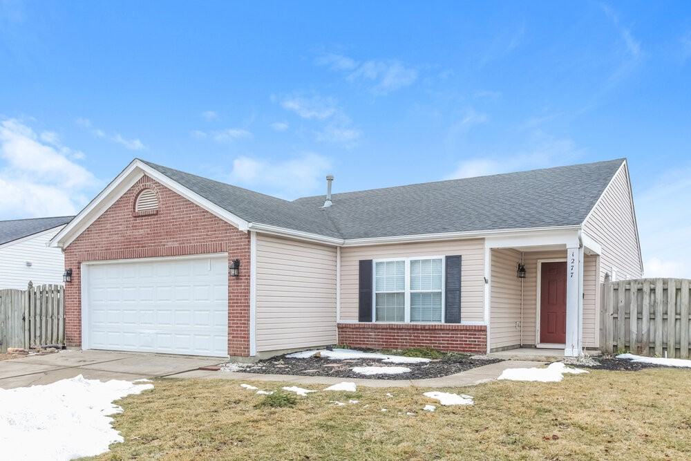 1277 Silver Ridge Ln - Photo 3 of 16