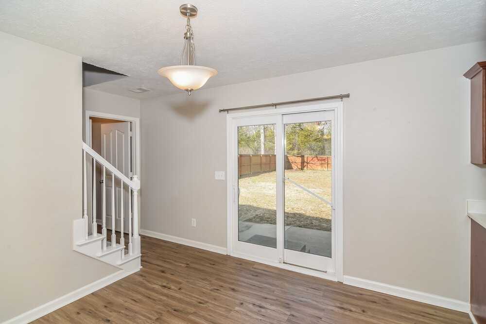 3565 Mount View Ridge Dr - Photo 7 of 17