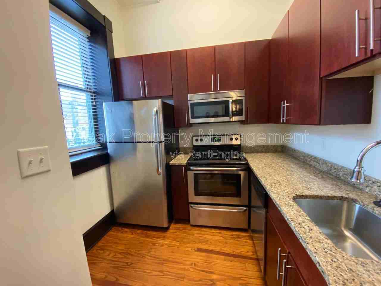 25 W Bank St #15 - Photo 3 of 16