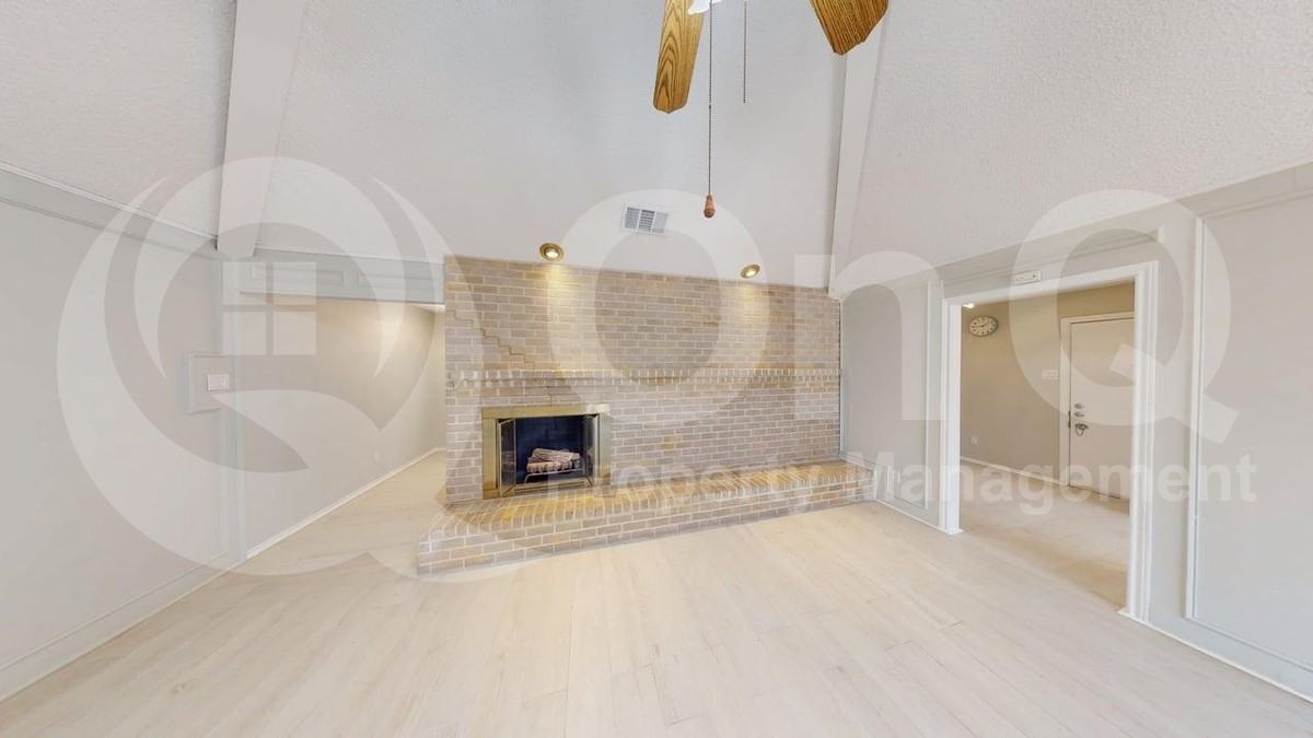 1434 Creekwood Ln - Photo 6 of 16