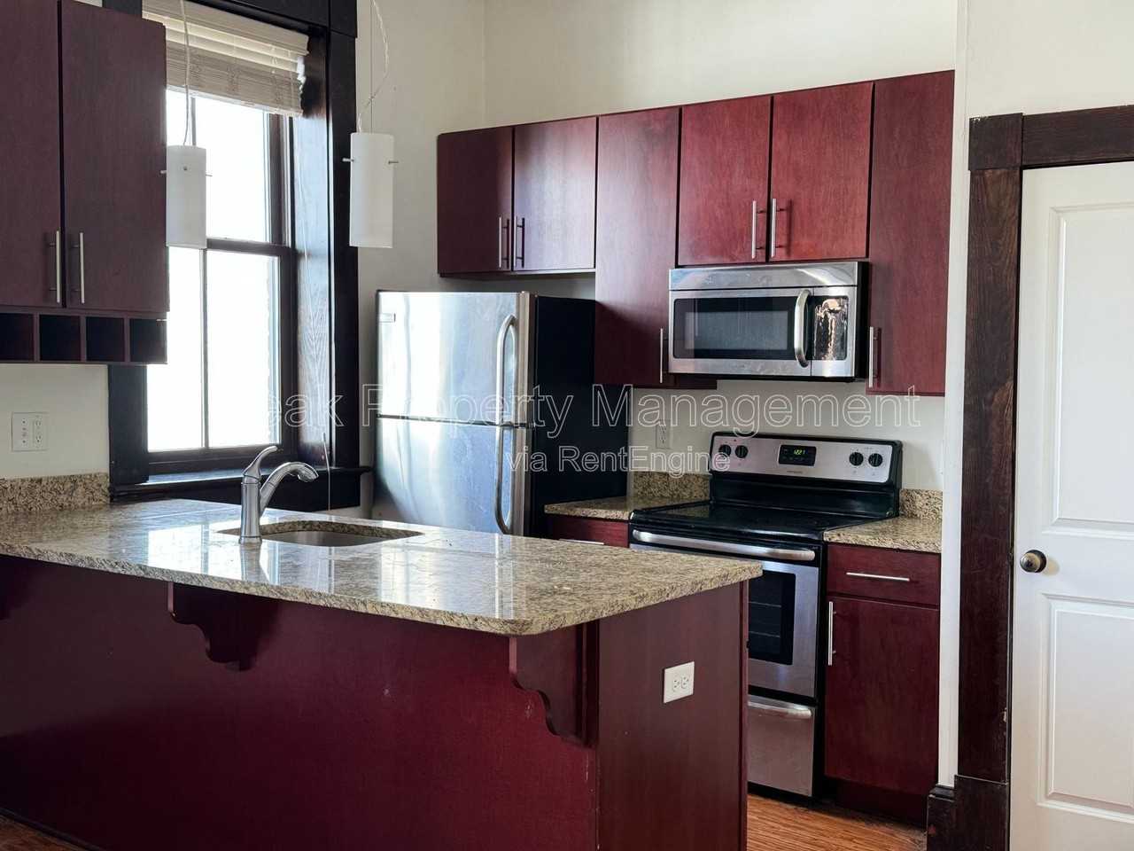 25 W Bank St #12 - Photo 5 of 5