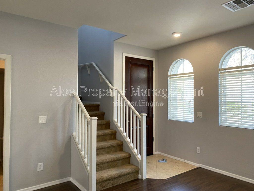 4241 E Carla Vista Dr - Photo 2 of 31