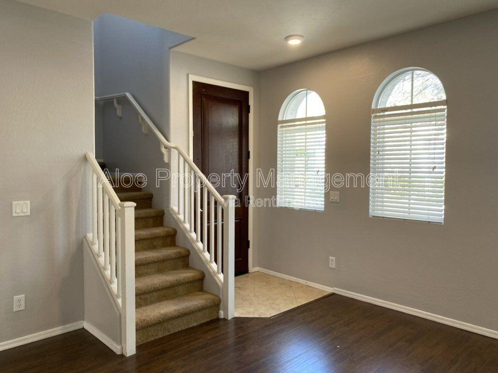 4241 E Carla Vista Dr - Photo 5 of 31