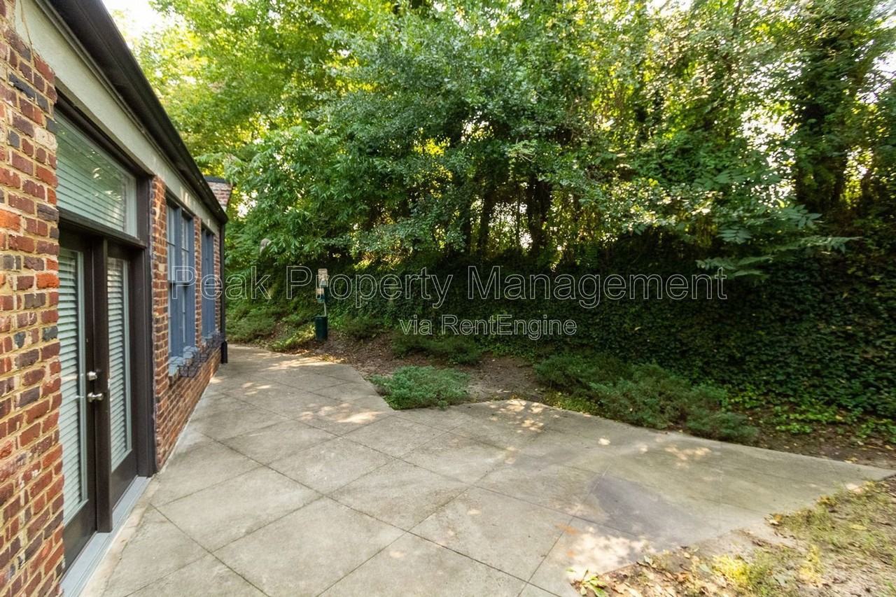 301 N Dunlop St #206 - Photo 4 of 4