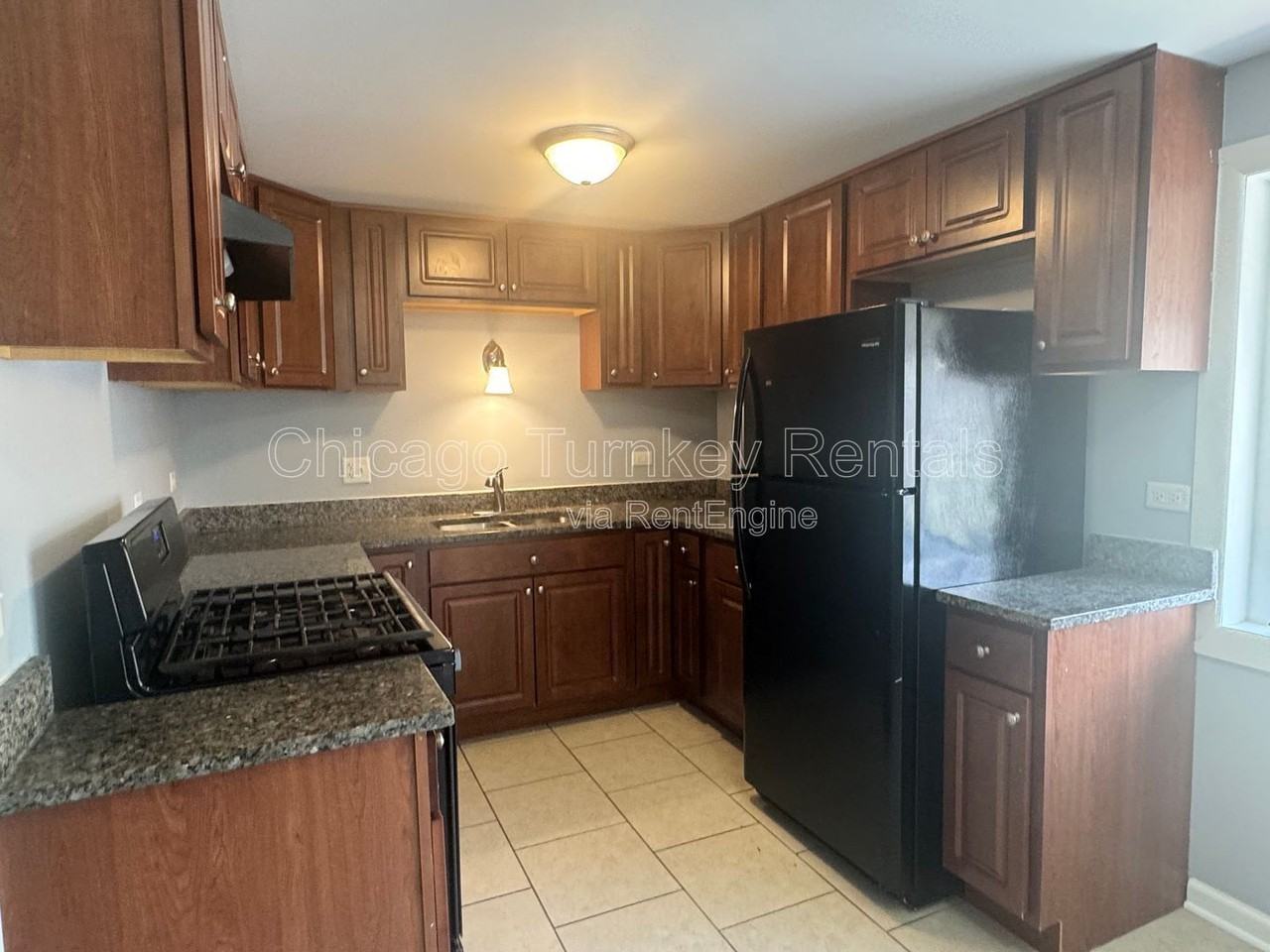 43 N Walnut Ln - Photo 4 of 17